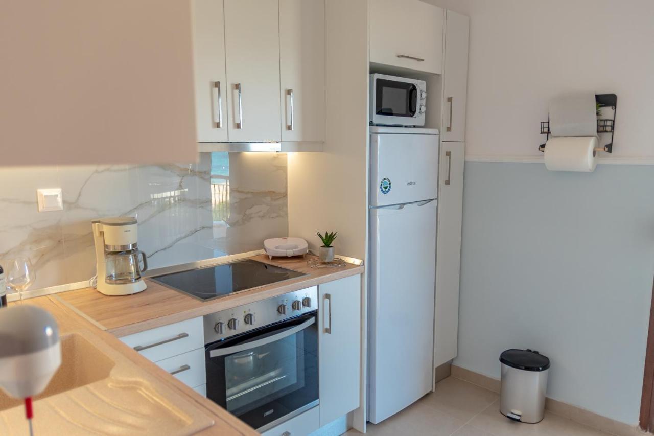 Dimi Seafront Apartment By Rentals Pro Services - Nea Moudania Exteriér fotografie