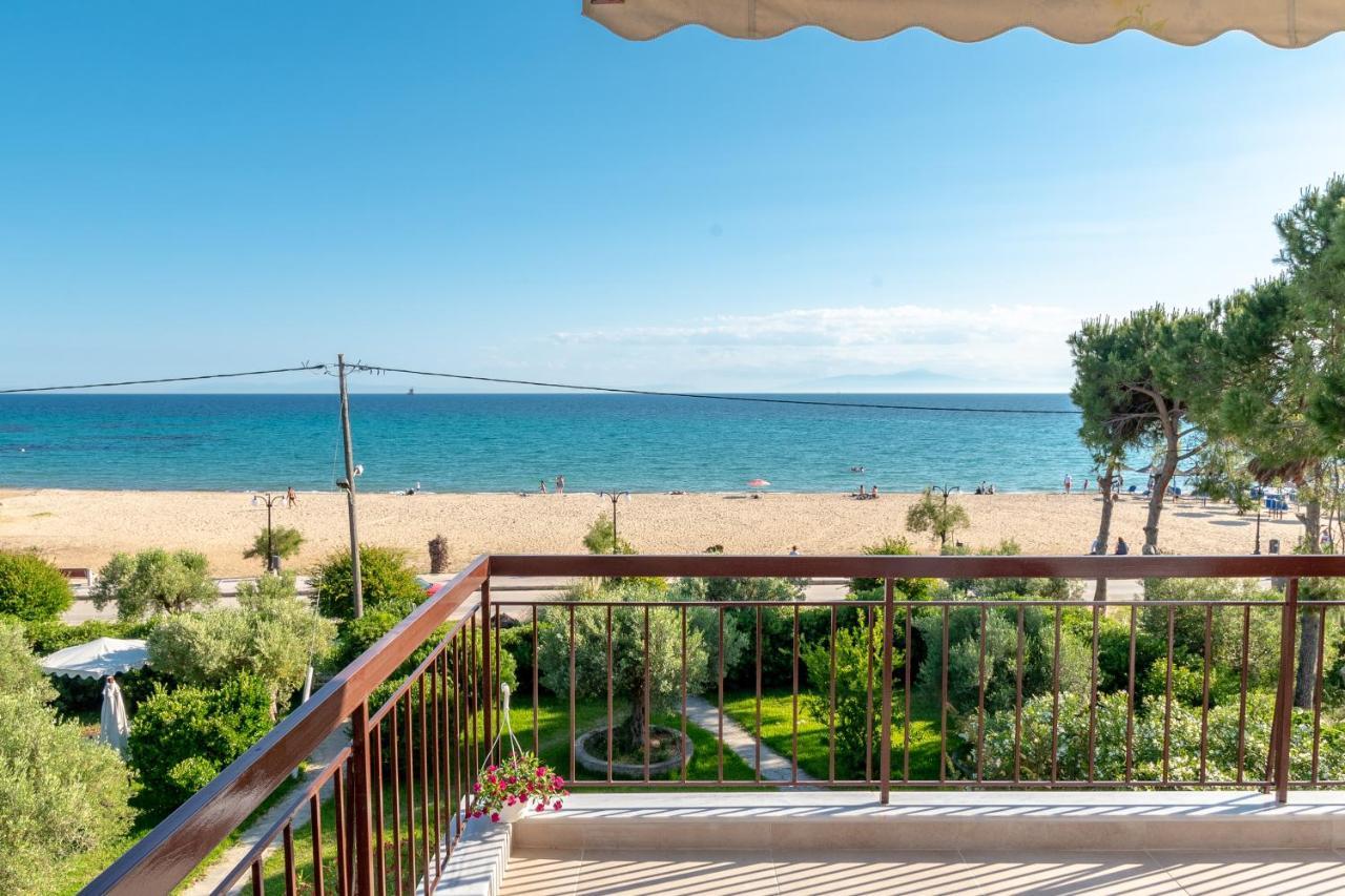 Dimi Seafront Apartment By Rentals Pro Services - Nea Moudania Exteriér fotografie